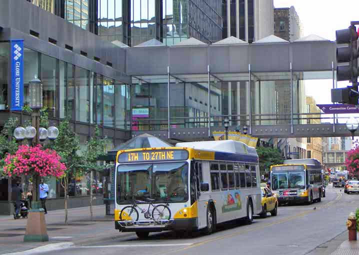 Metro Transit Gillig BRT Hybrid 7229